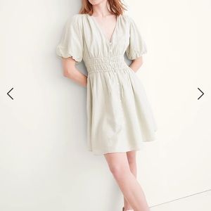 Sea foam green puff sleeve dress